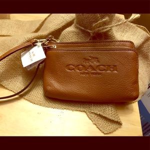 NWT  COACH Wristlet